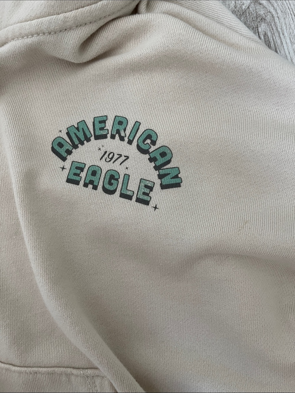 Half cropped zip-up hoodie